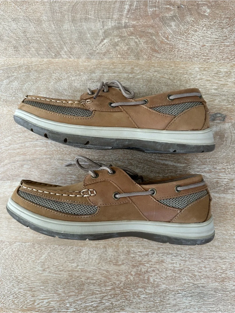 Bass Pro Shops Men’s Brown Tan Leather Boat Shoes